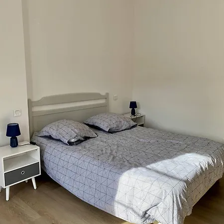 T2 A Cambo-les-bains, Proche Des Thermes, Pour 2 Personnes - Fr-1-495-146 *